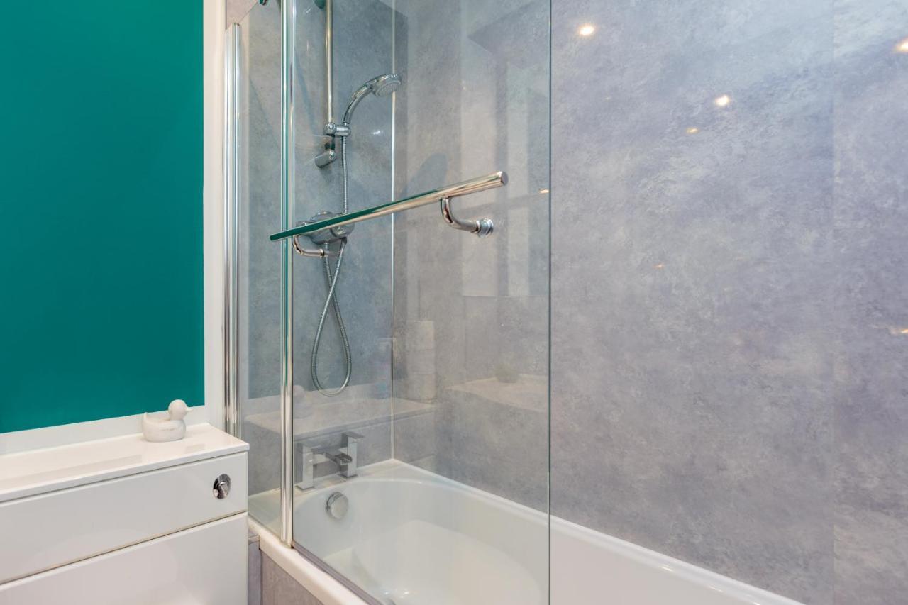 Stylish 2 Bedroom Apartment In Эдинбург Экстерьер фото